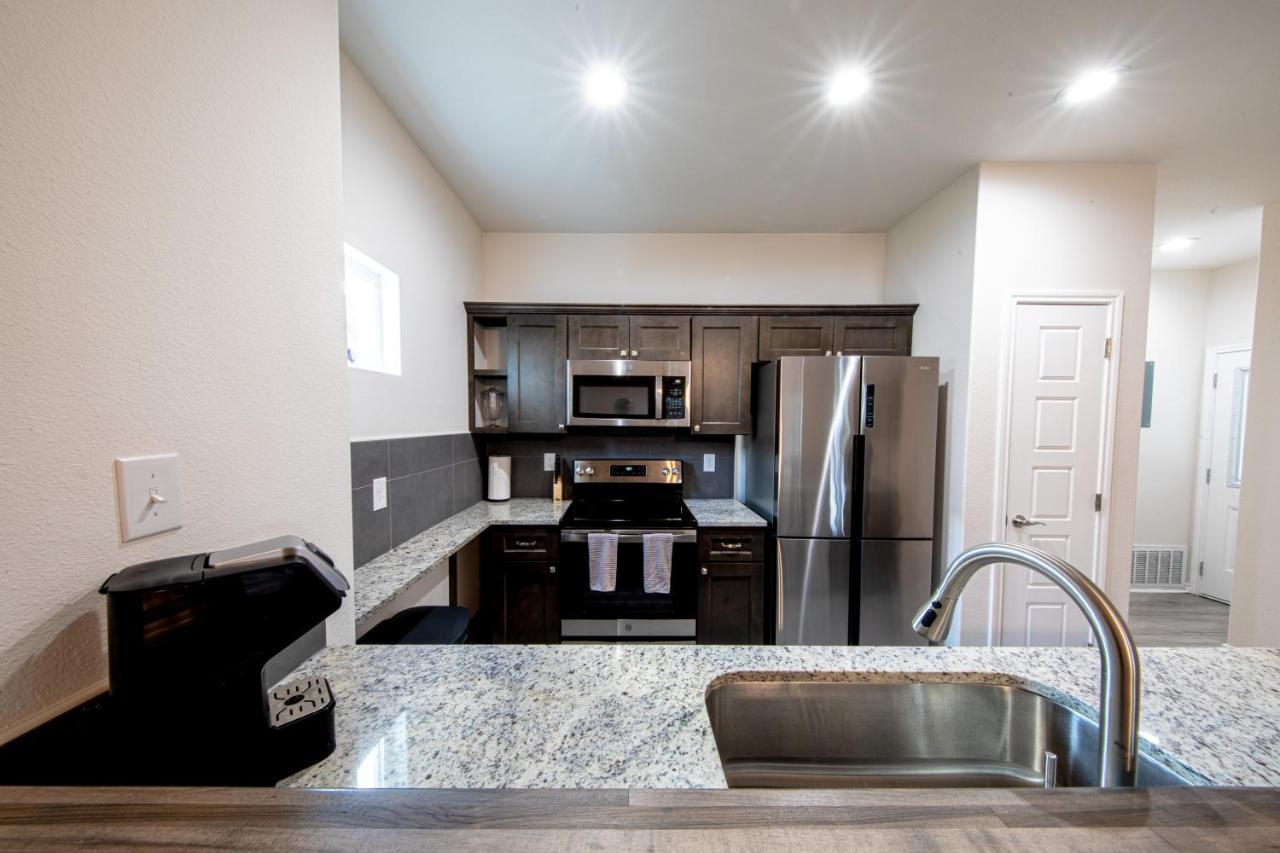 Lakeshore Retreat Canyon Lake Extérieur photo